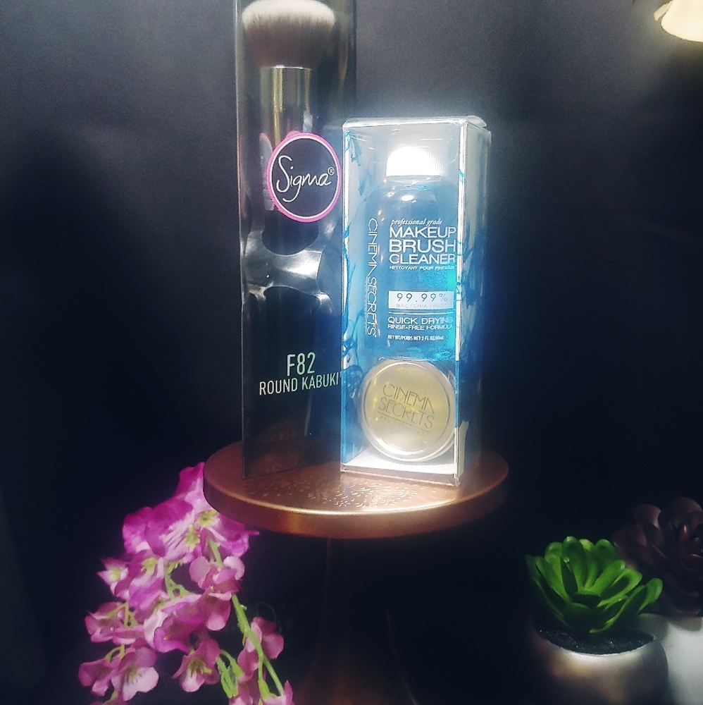 Sigma F82 Brush & Cinema SecrEts Cleanser Tin